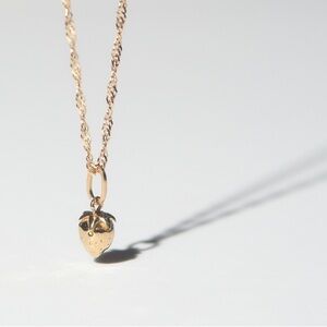 Catbird Strawberry Charm - 14k gold (solid)
